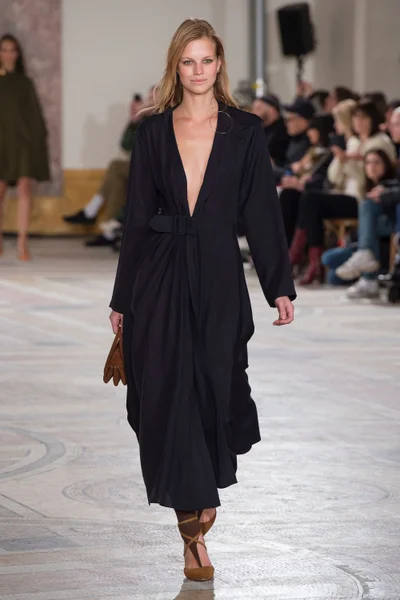 Look 35